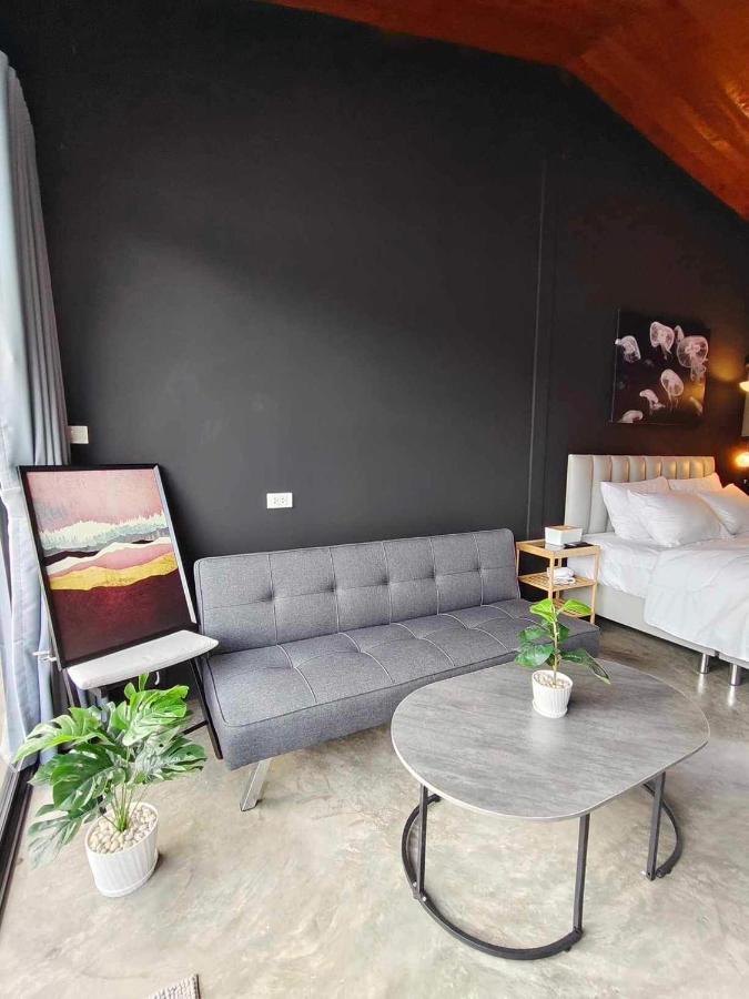 Mr Black & Ms White -Self Check In Accommodation Bangkok Exteriör bild
