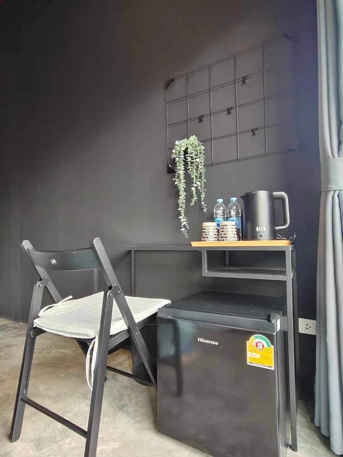 Mr Black & Ms White -Self Check In Accommodation Bangkok Exteriör bild