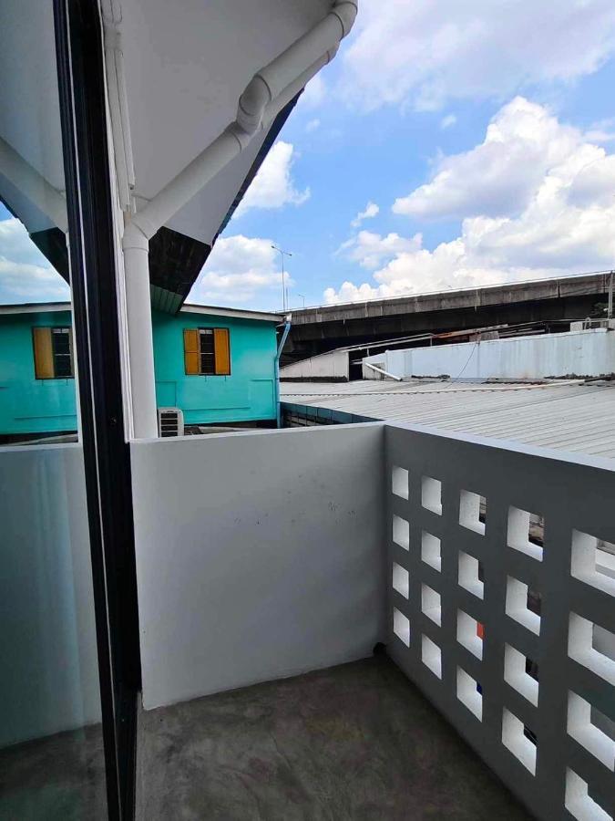 Mr Black & Ms White -Self Check In Accommodation Bangkok Exteriör bild