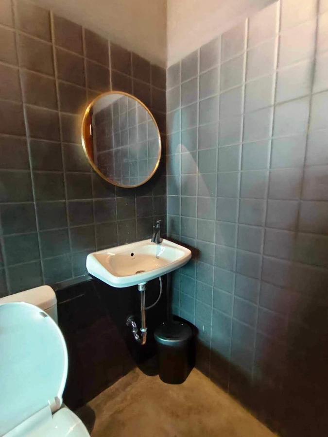 Mr Black & Ms White -Self Check In Accommodation Bangkok Exteriör bild