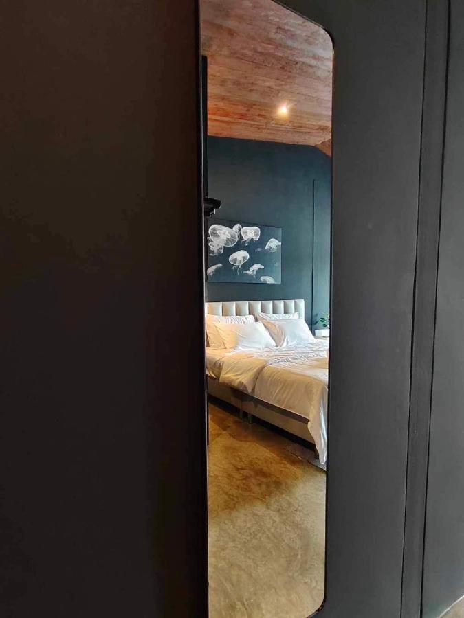 Mr Black & Ms White -Self Check In Accommodation Bangkok Exteriör bild